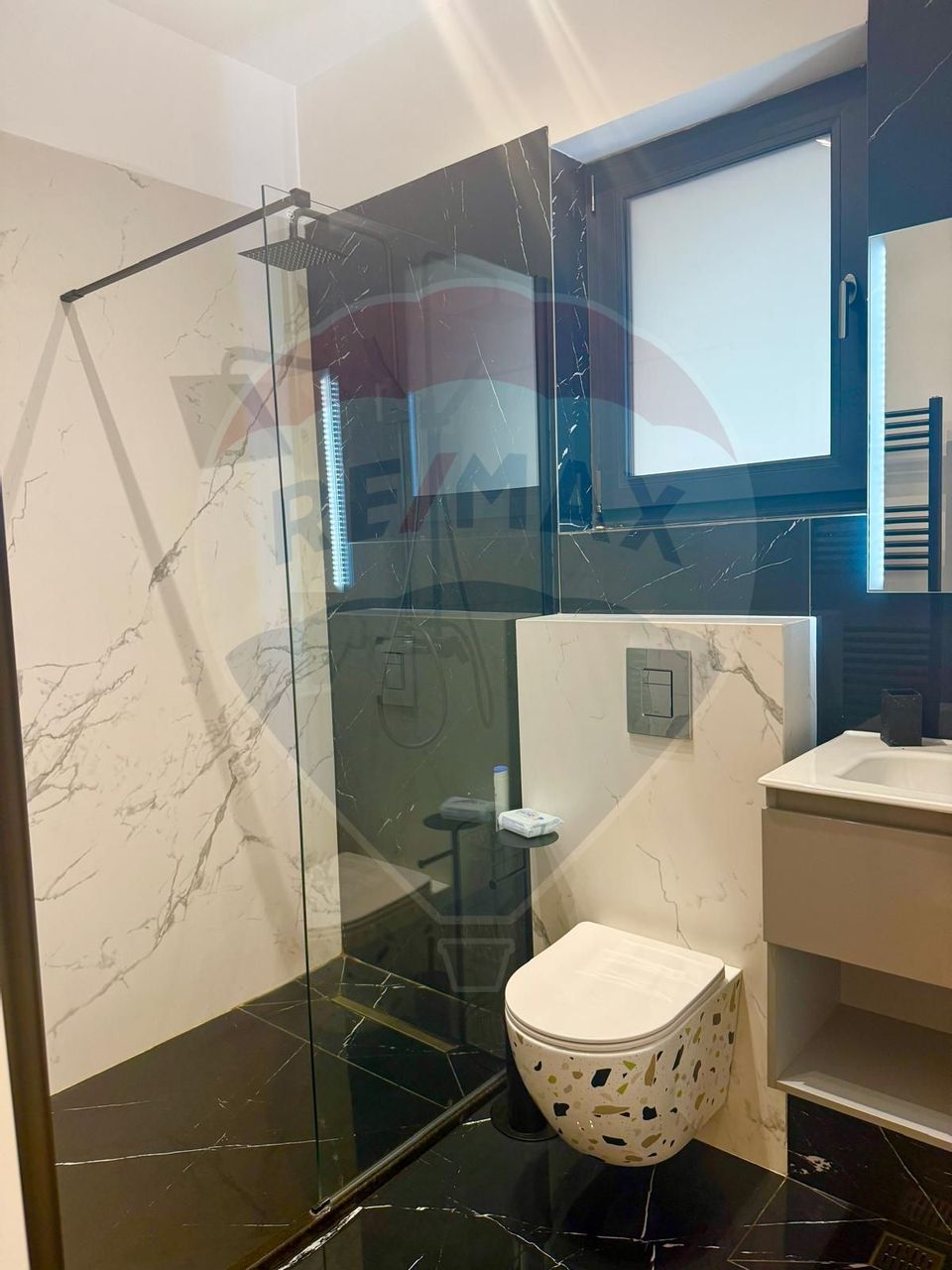 Apartament cu 2 camere de închiriat în zona Ultracentral