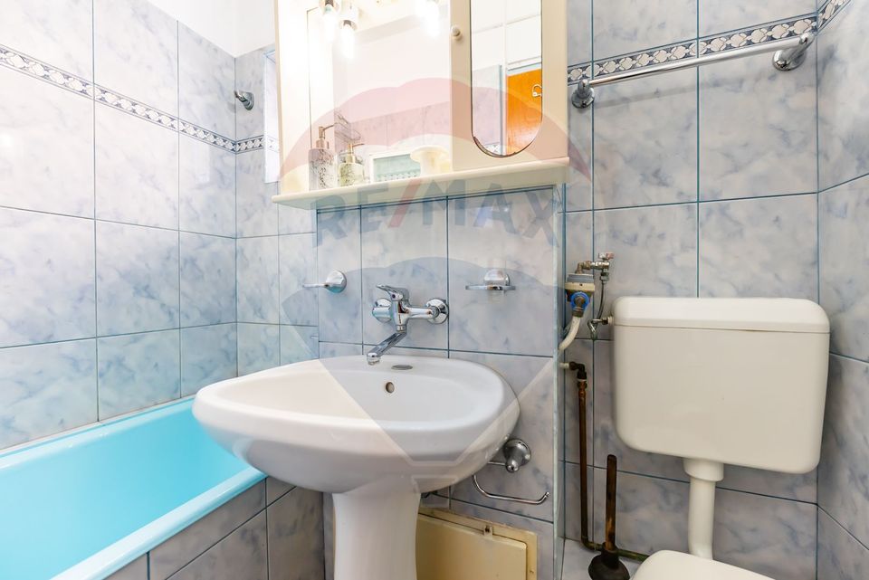 Apartament cu 3 camere de închiriat în zona Aurel Vlaicu
