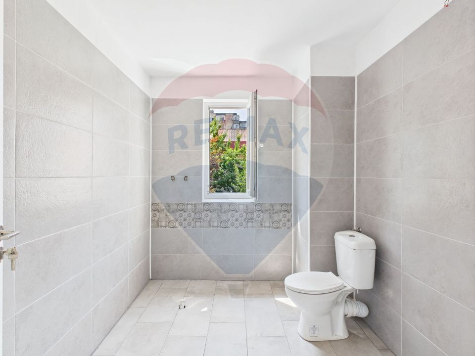 Vilă  S+P+2E  Petre Ispirescu- Sebastian, renovata complet