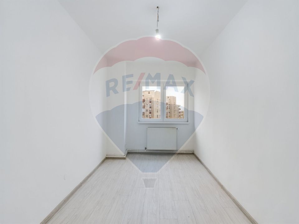 4 room Apartment for sale, Centrul Civic area