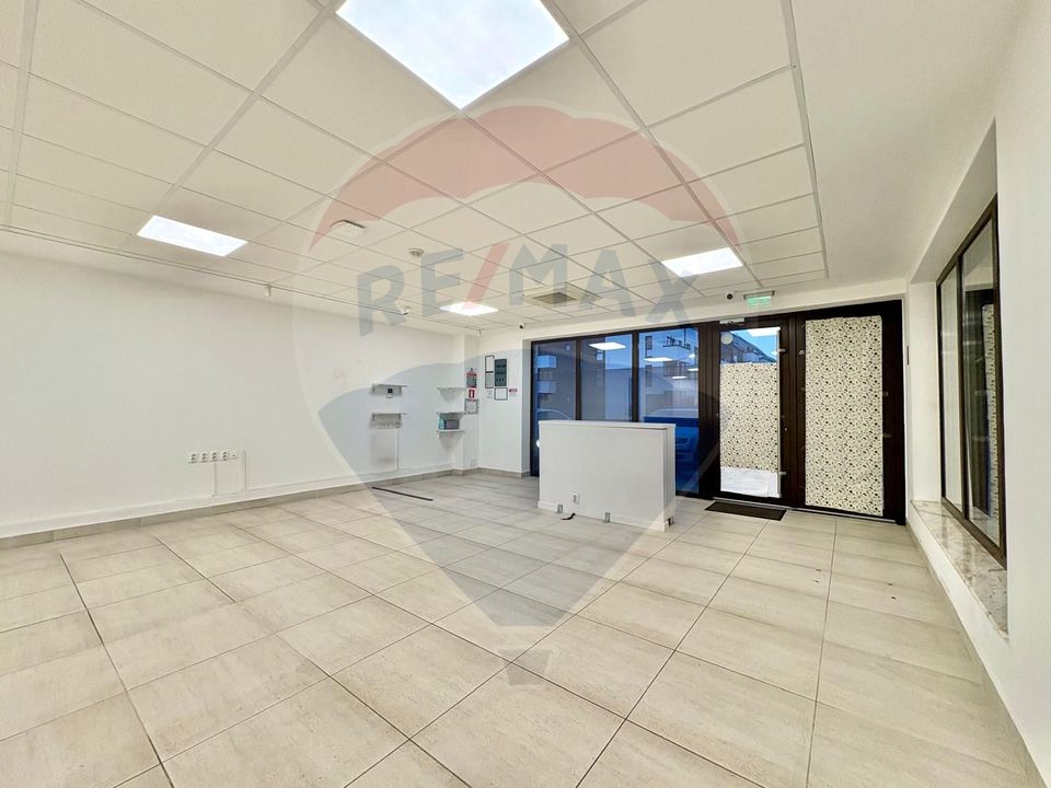 122sq.m Commercial Space for rent