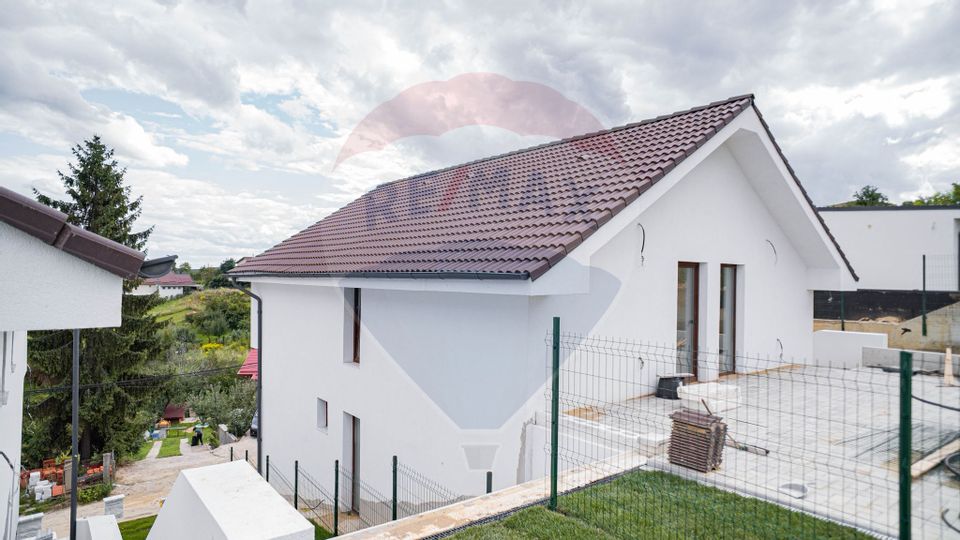 4 room House / Villa for sale