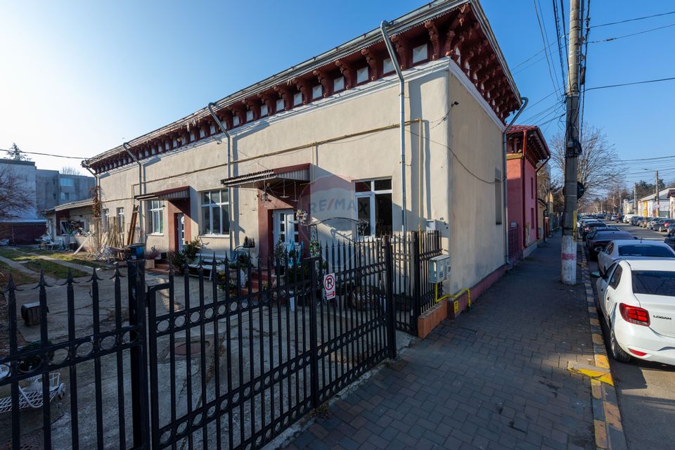 146sq.m Commercial Space for rent, Central area
