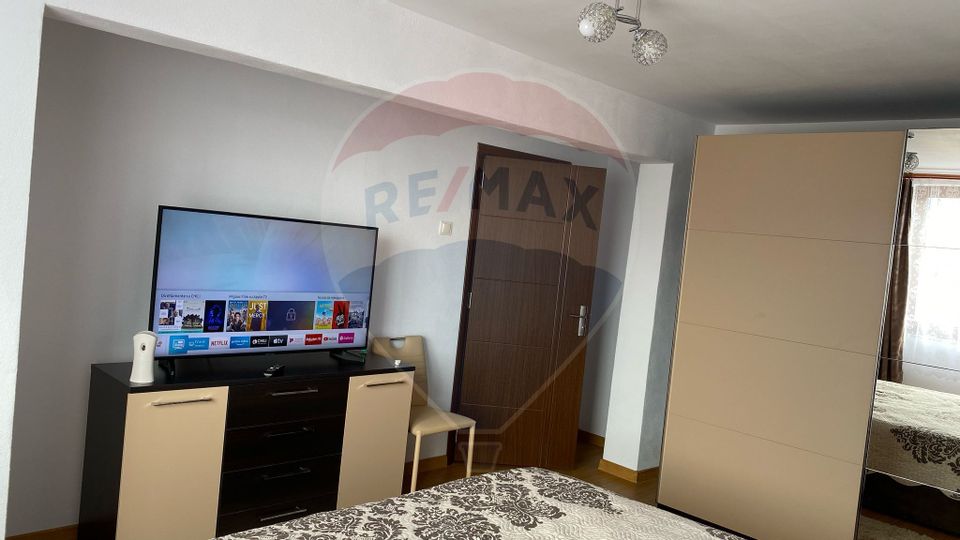 Apartament cu 3 camere de vânzare