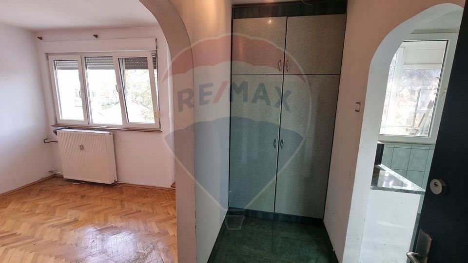 Apartament cu 2 camere de vânzare în zona Chibrit