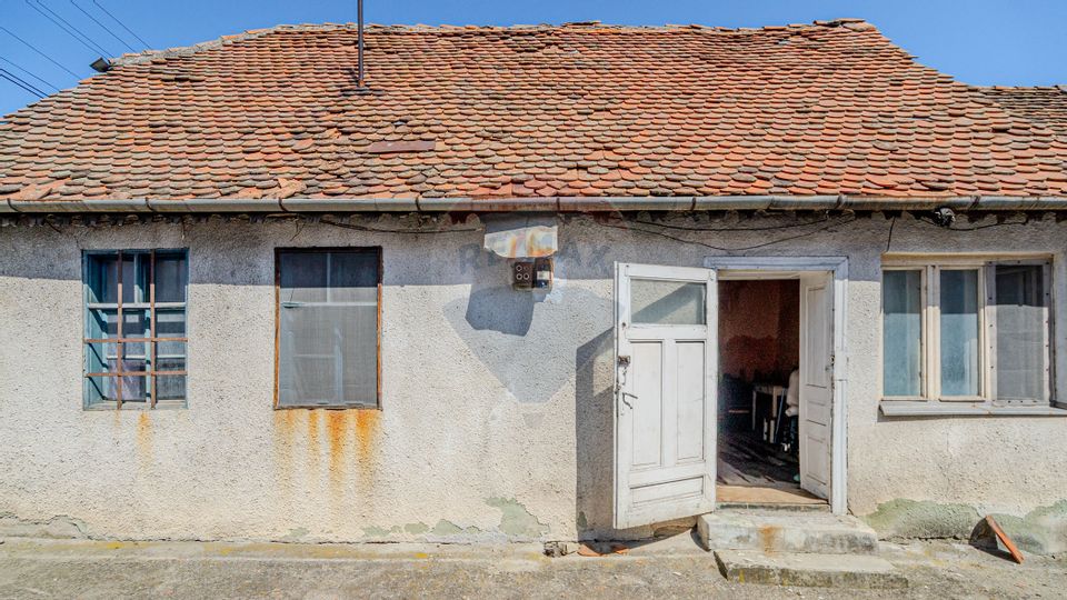 COMISION 0%| CASA DE VANZARE| PERSANI | TEREN 801MP |
