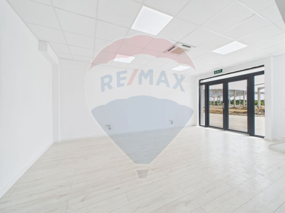 Modern industrial space hall for rent