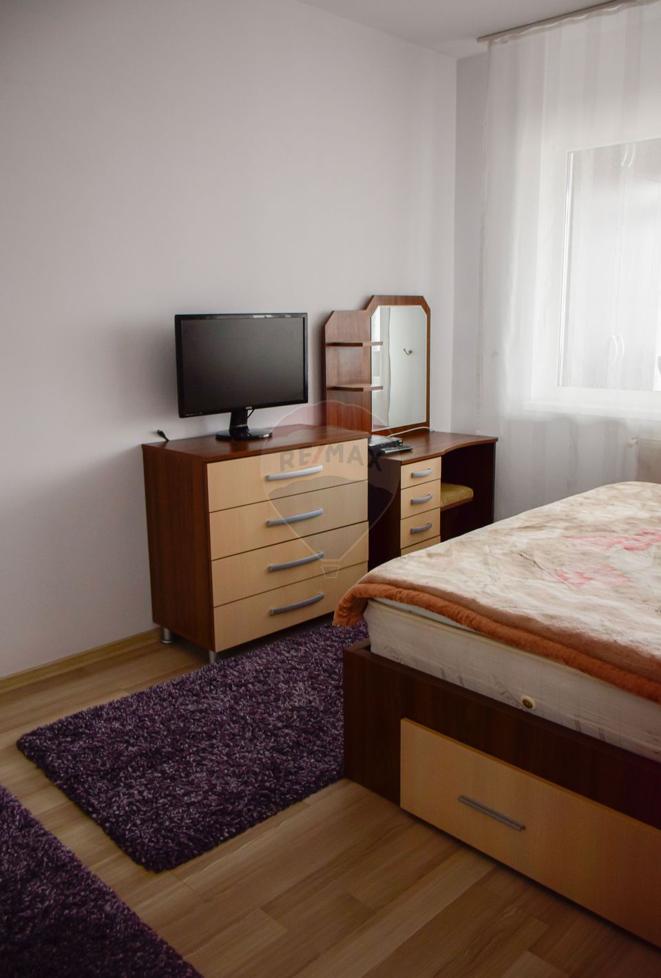 2 room Apartment for rent, Obcini area