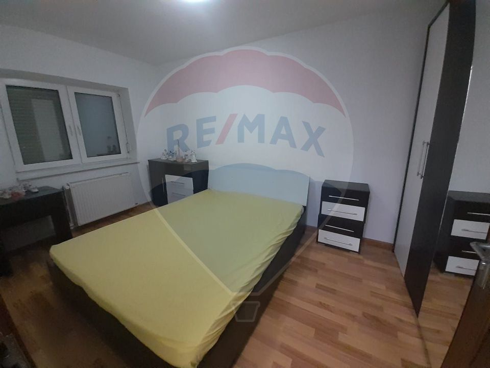 Apartament cu 2 camere de vânzare în zona Micalaca