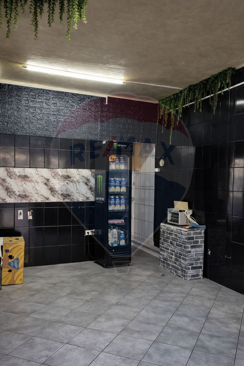 Spațiu comercial de 16mp de închiriat zona Mihai Bravu