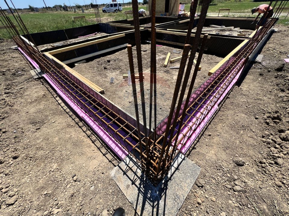 Red house 118sqm | Land 625sqm | Irish Green Stefanestii de Jos