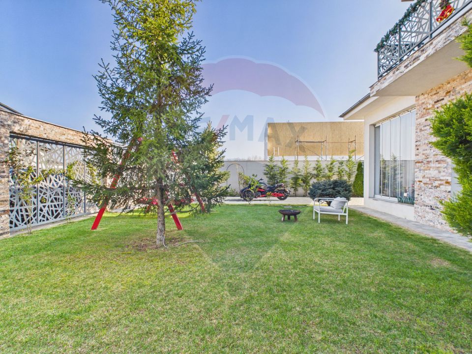 Vilă moderna si luminoasa 2020, cu 5 camere, 500mp curte