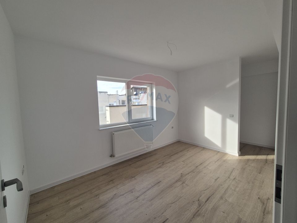 4 room Apartment for sale, Kogalniceanu area