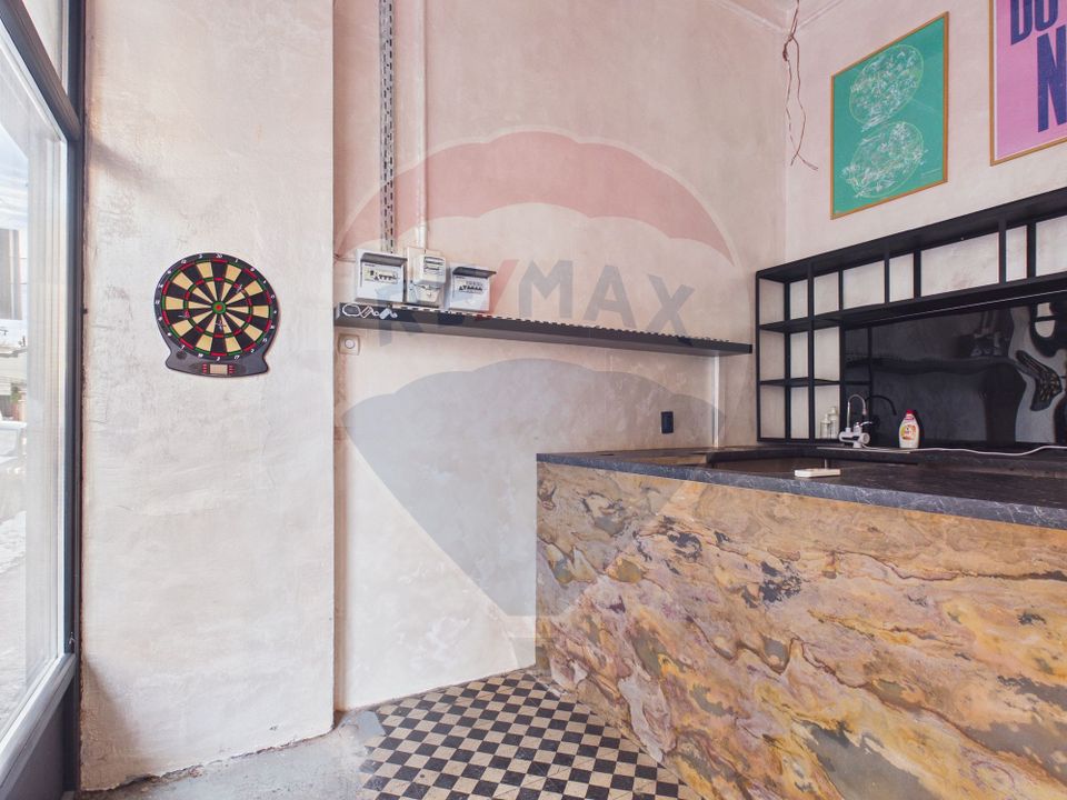 12sq.m Commercial Space for rent, Universitate area