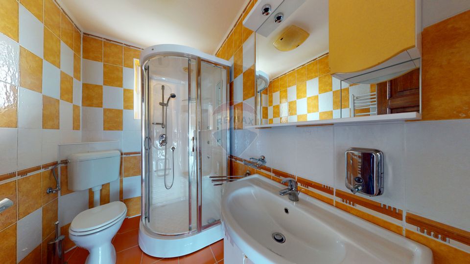 7 room House / Villa for sale, Ghimbav Livada area