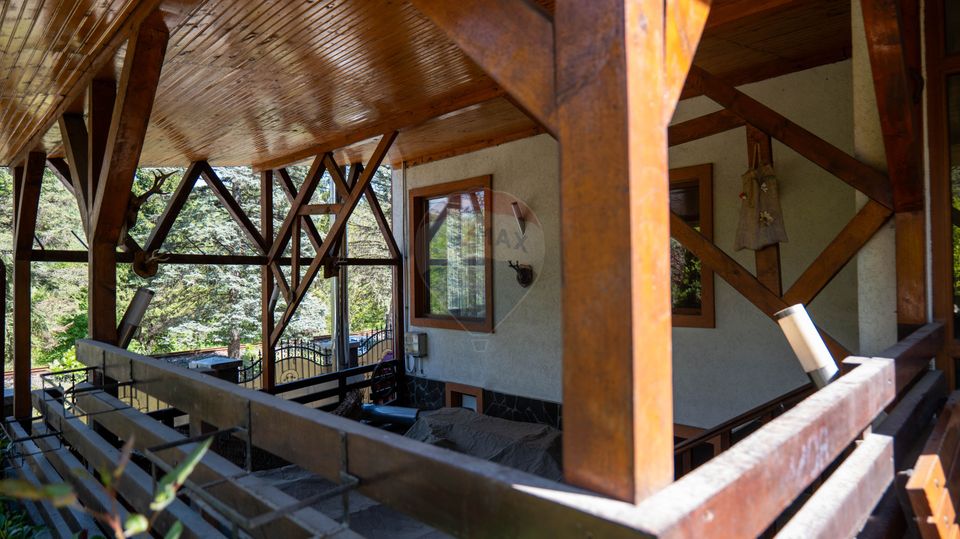 Oferta - vanzare pensiune 10 camere si casa de vacanta, Slanic Prahova