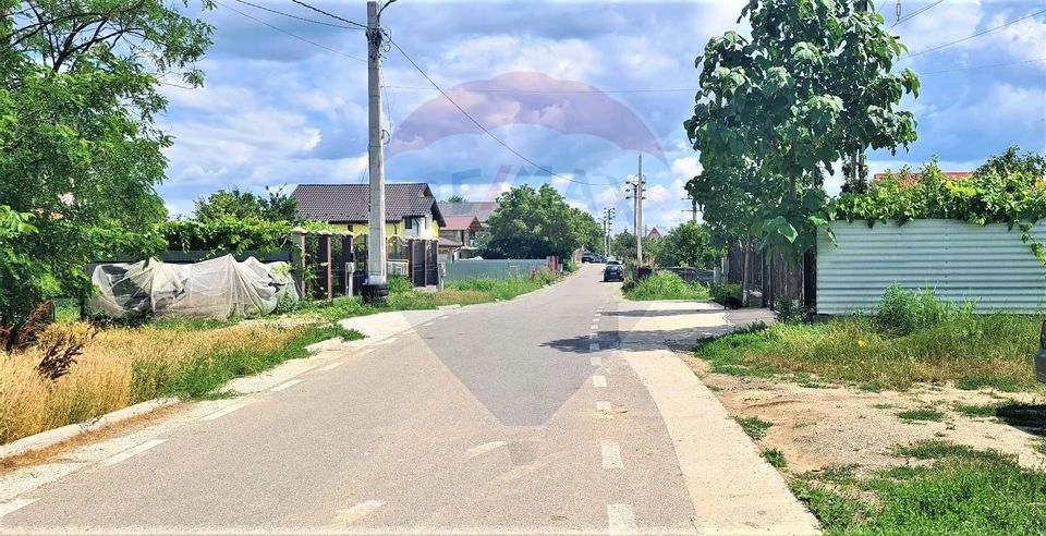 Teren de vanzare in Serbanesti