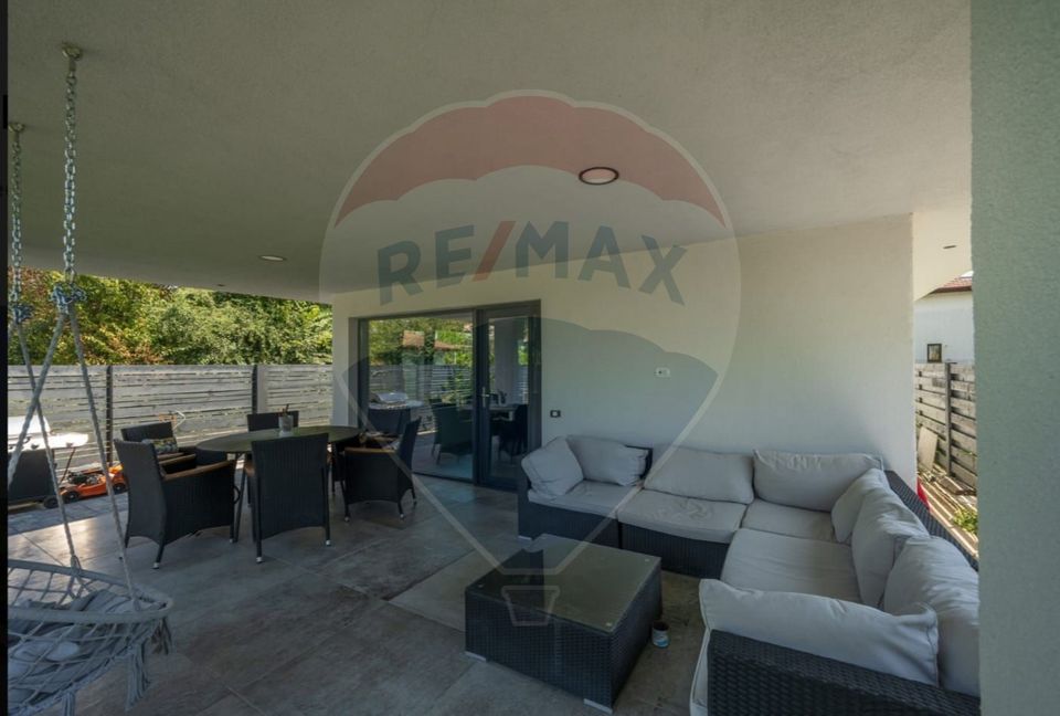 5 room House / Villa for sale