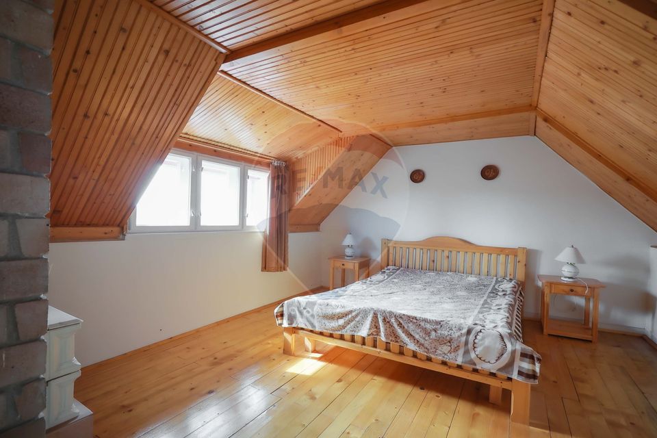 Casă de vânzare, tip duplex, teren 889 mp, în Păușa, comuna Nojorid