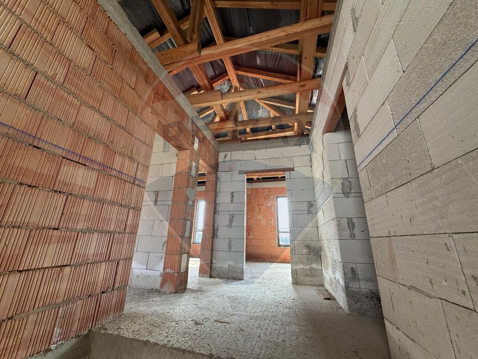 4 room House / Villa for sale