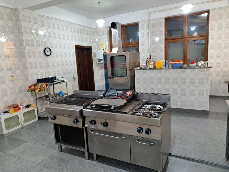 Spațiu de închiriat semicentral, 600 mp