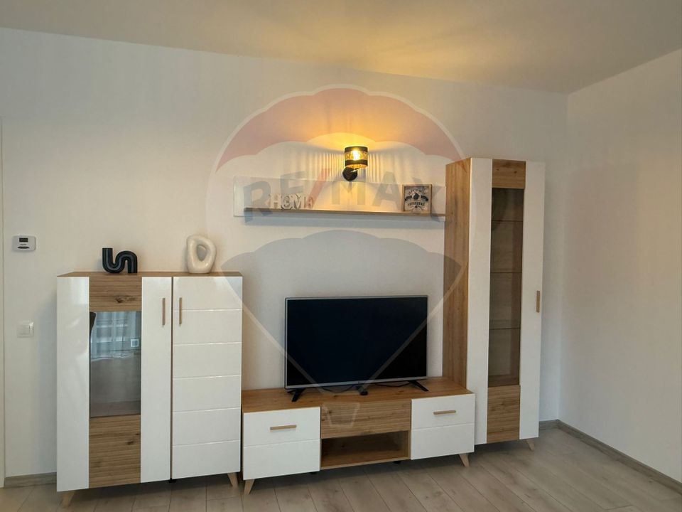 Apartament cu 3 camere, 2 bai și loc de parcare