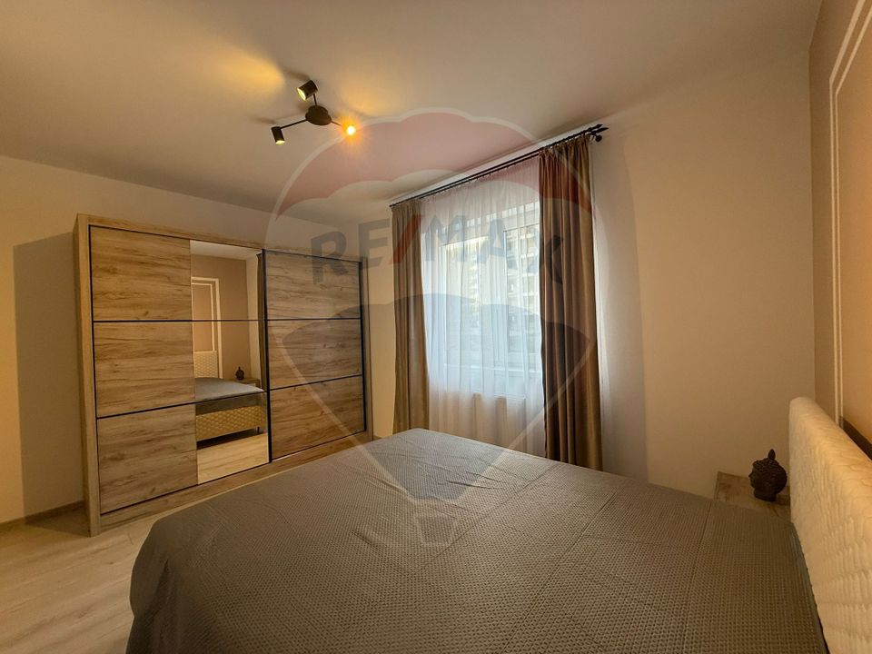 Apartament cu 3 camere, 2 bai și loc de parcare