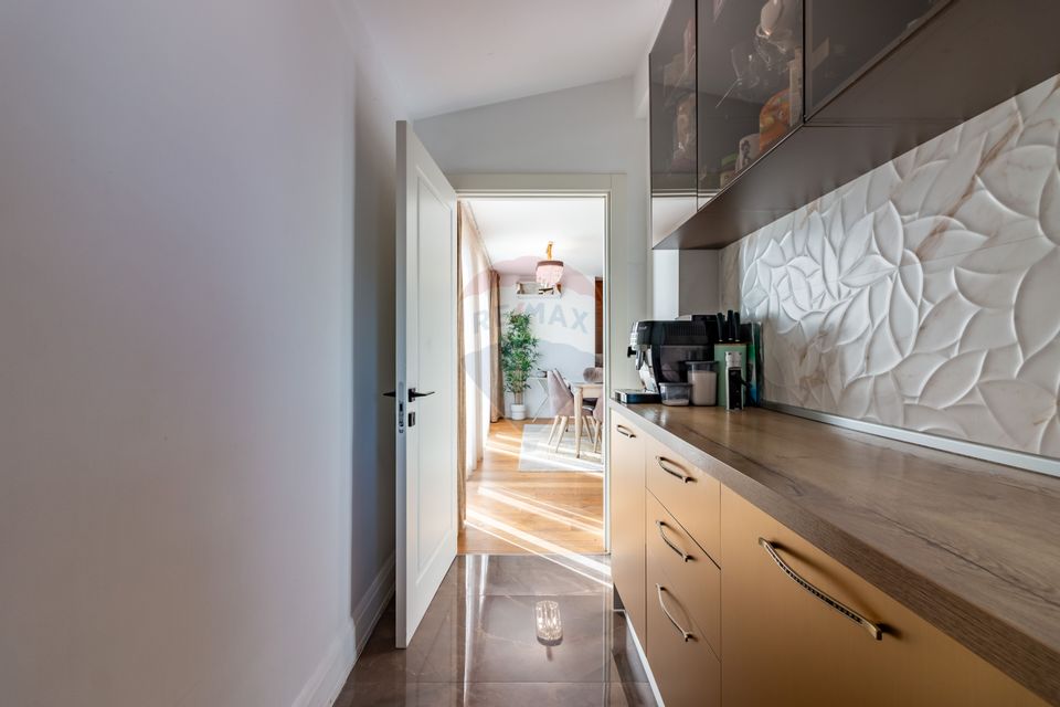 Penthouse 5 camere, acces privat lift | Sisesti, Rompetrol