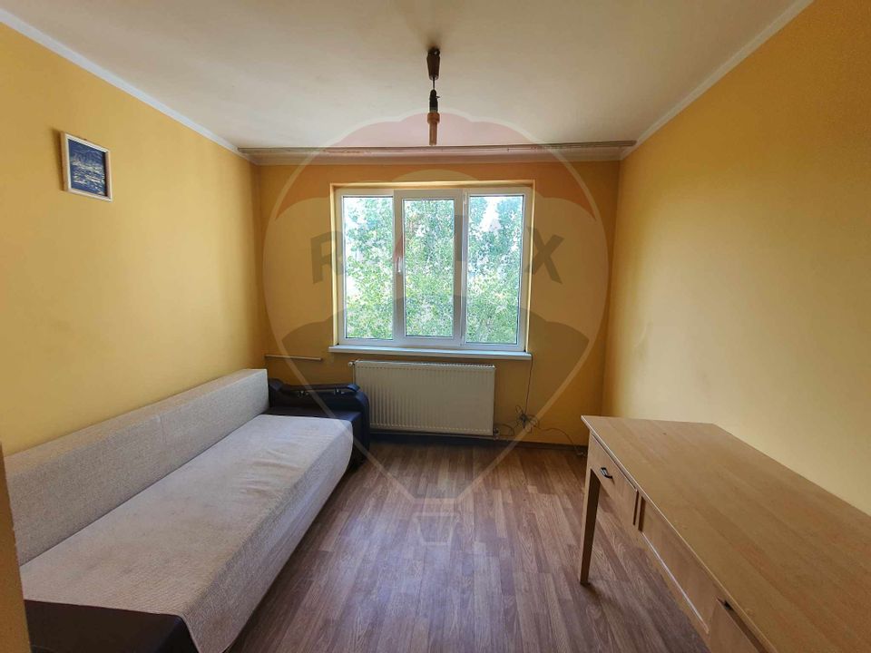 Apartament 2 camere de vanzare la L-uri, in Micro 19