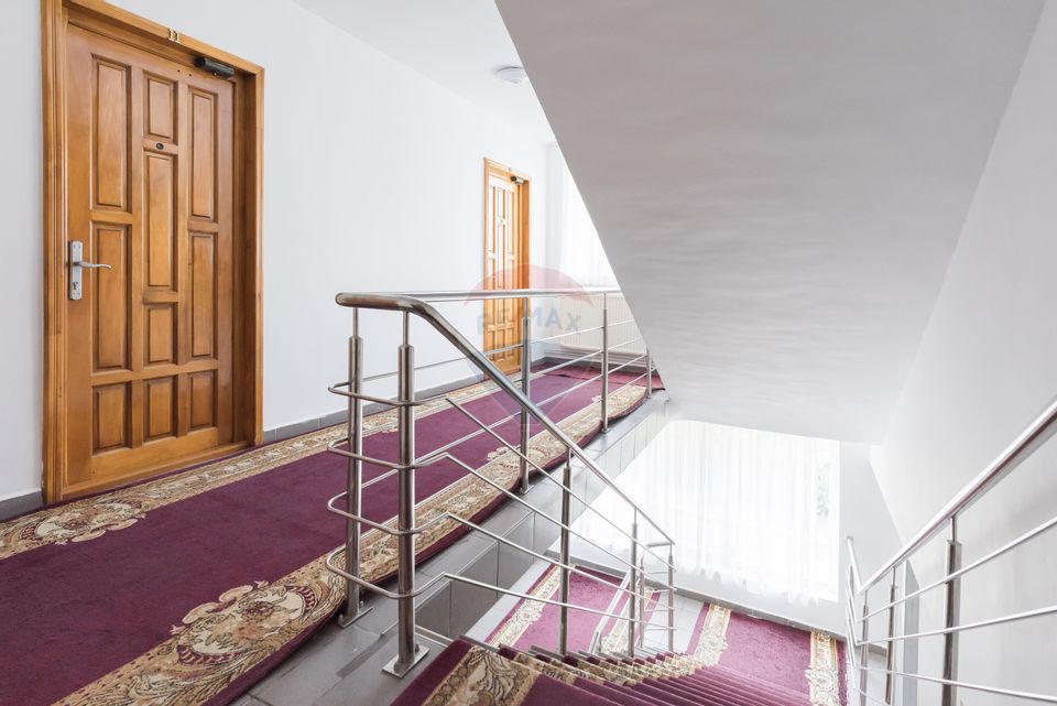 Hotel cu 23 unități de cazare, 2 săli de ședință, locație excelentă