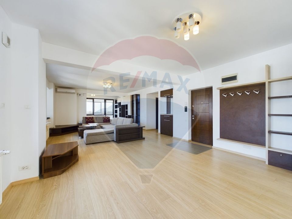 Penthouse cu 3 camere de vânzare în zona Bucurestii Noi