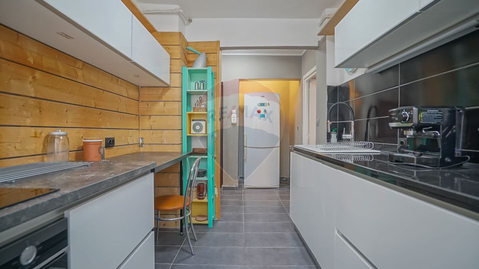 REZERVAT ! Apartament 3 camere Piața Teatrului