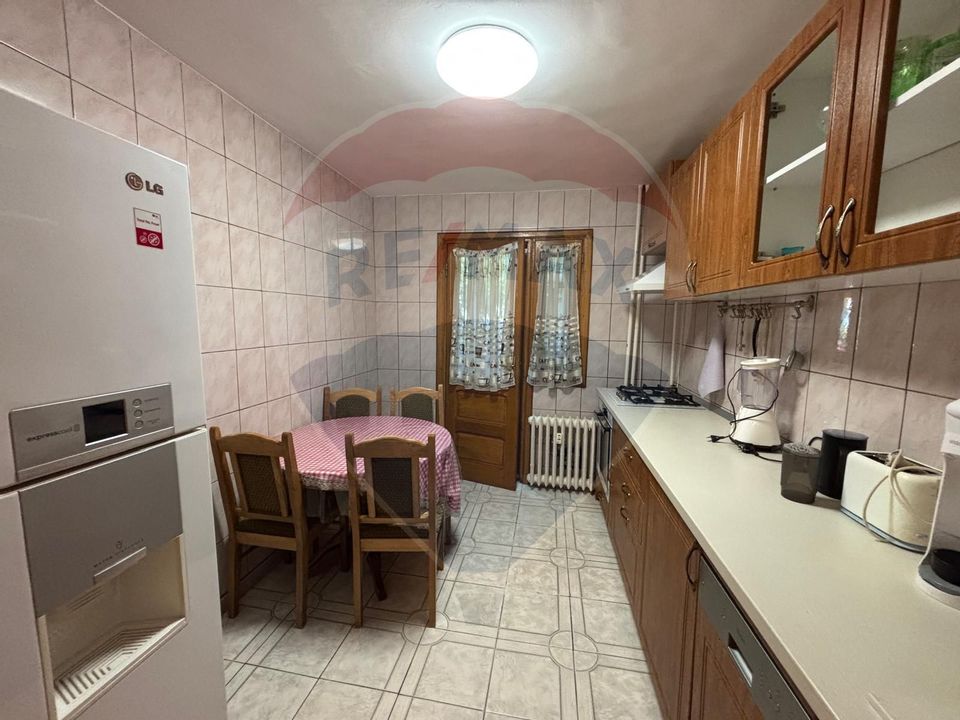 4 room Apartment for sale, Teiul Doamnei area