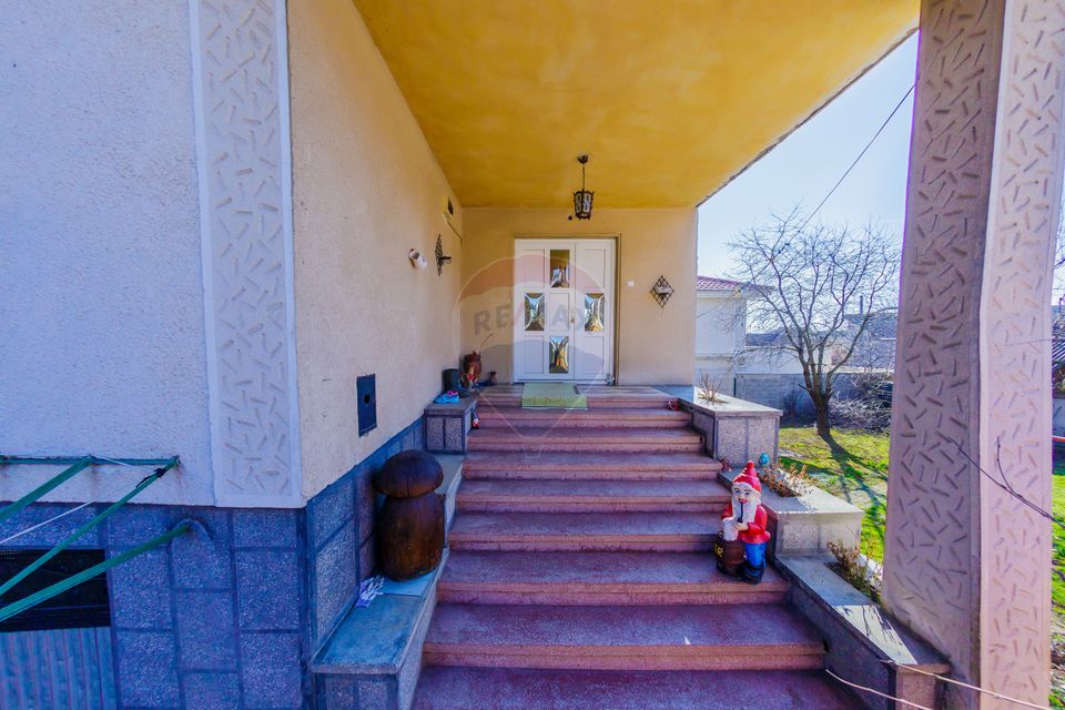 Proprietate rezidentiala de vanzare la 2 pasi de Parcul Regina Maria