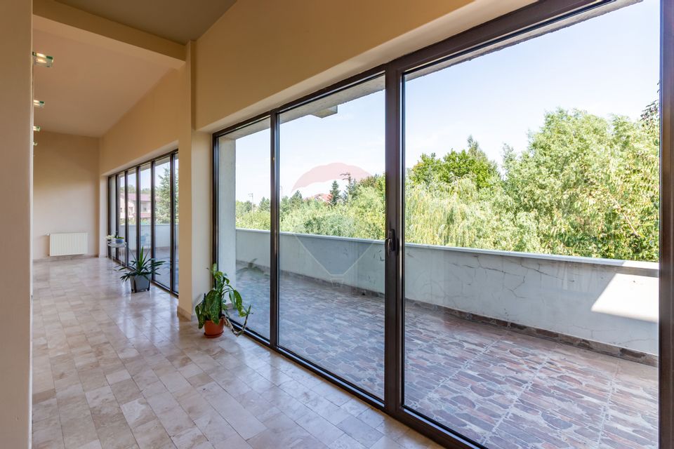 Villa for sale Laguna Albastra Corbeanca 5 rooms I 1000 sqm courtyard