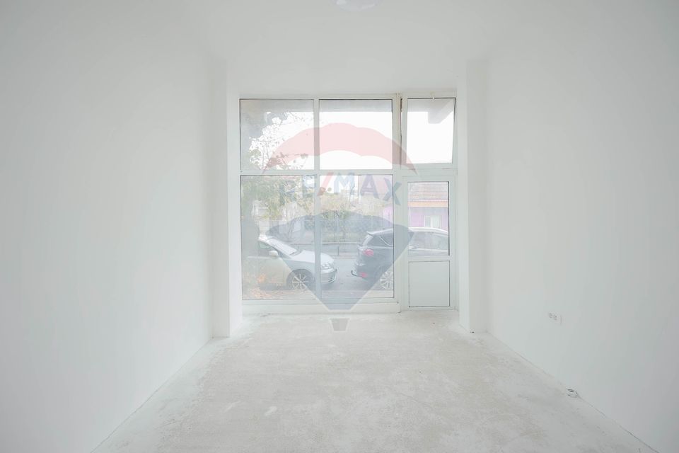 56sq.m Commercial Space for sale, Rogerius area