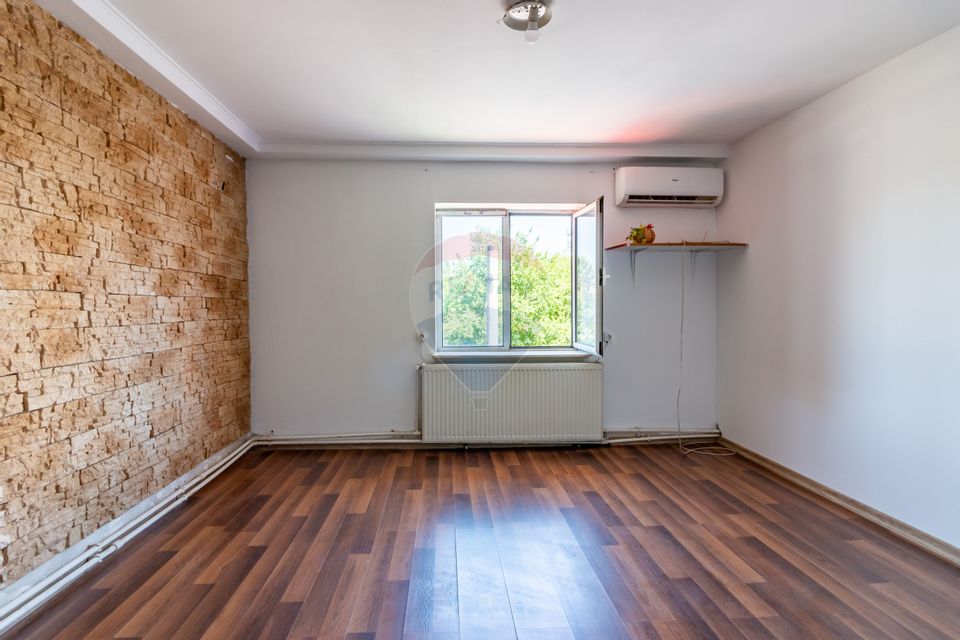 Casă / Vilă în zona Calea Calarasilor, ideal investitie, 6xparcare