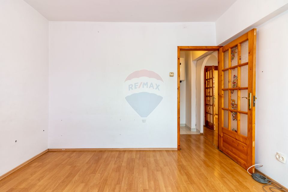 Apartament 2 camere decomandat de vânzare – Calea Moșilor
