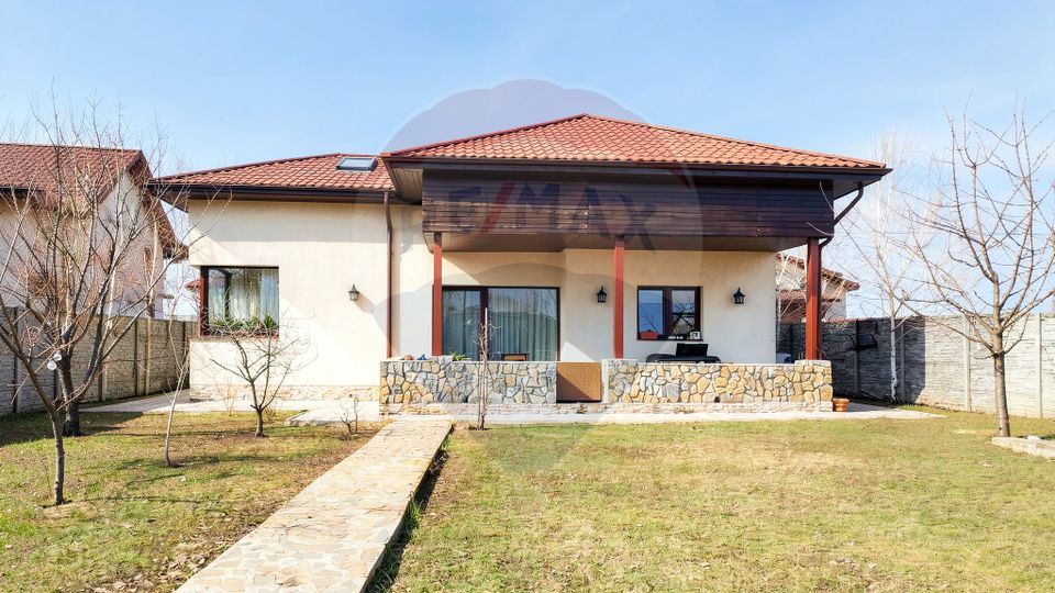 5 room House / Villa for sale