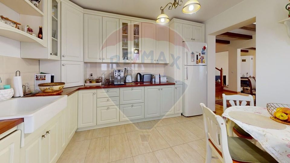 5 room House / Villa for sale, Calea Poplacii area