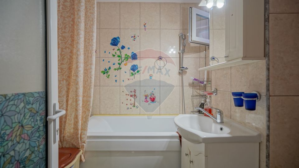 REZERVAT!  Apartament 4 camere|Racadau|Parcare|Boxa|Etj.Intermediar