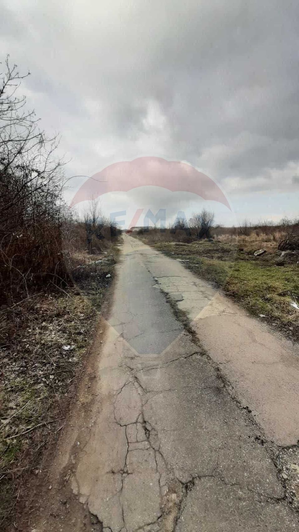 Spațiu industrial hale cu teren in zona Mihai Bravu Ploiesti