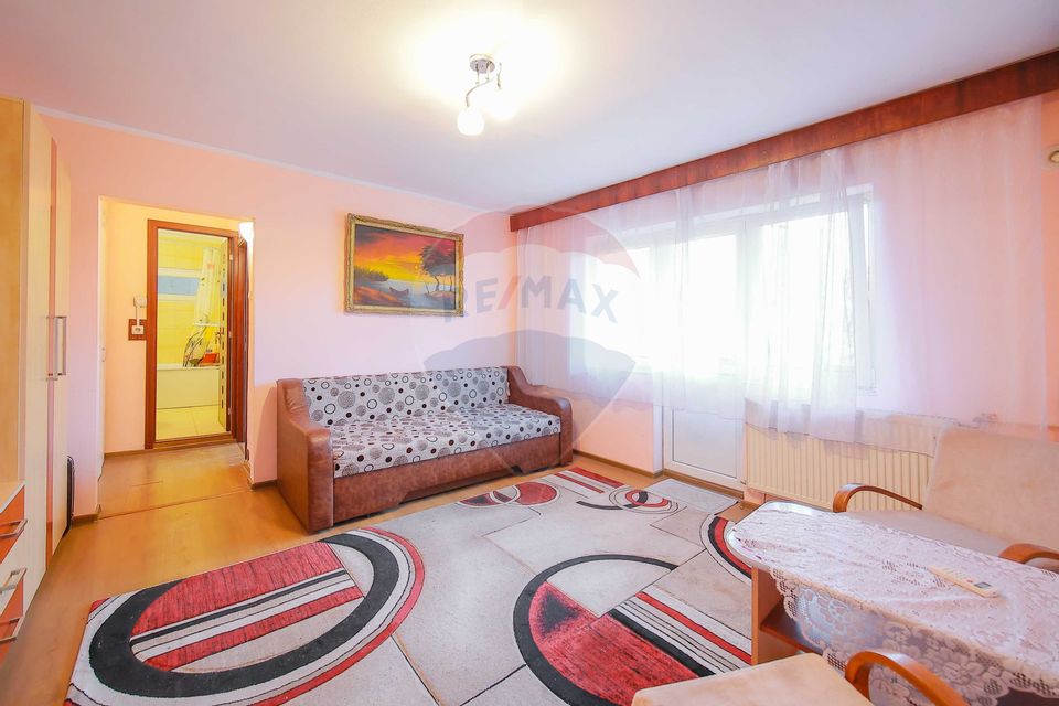 Apartament cu 3 camere de vânzare în zona Calea Aradului