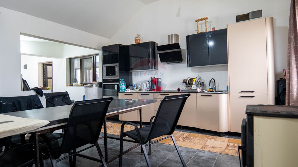 11 room House / Villa for sale