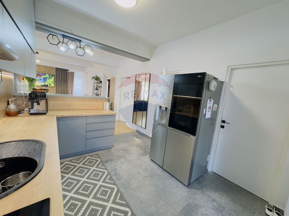 Casă / Vilă 5 camere,piscina Cart.Orizont 2 zona Metropolitana Oradea