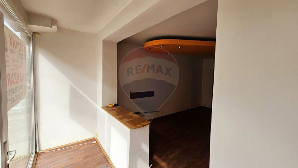 80sq.m Commercial Space for sale, Maratei area