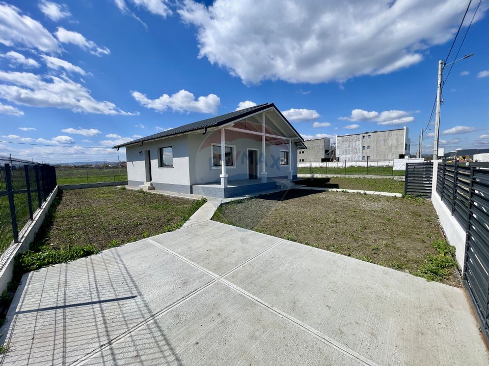 Casă / Vilă cu 3 camere de vânzare în zona Vest