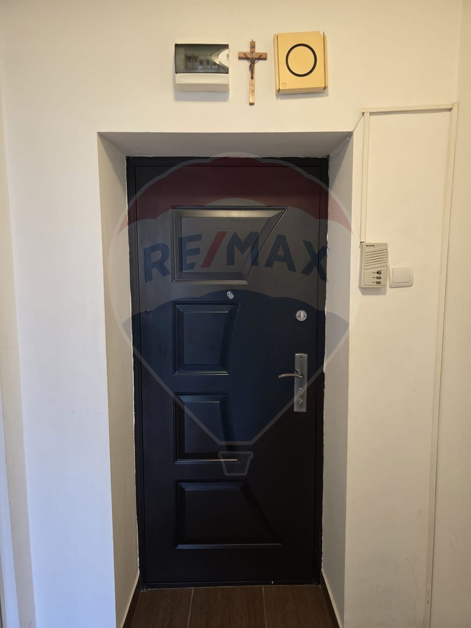 DE INCHIRIAT Apartament cu 2 camere în zona Pajura