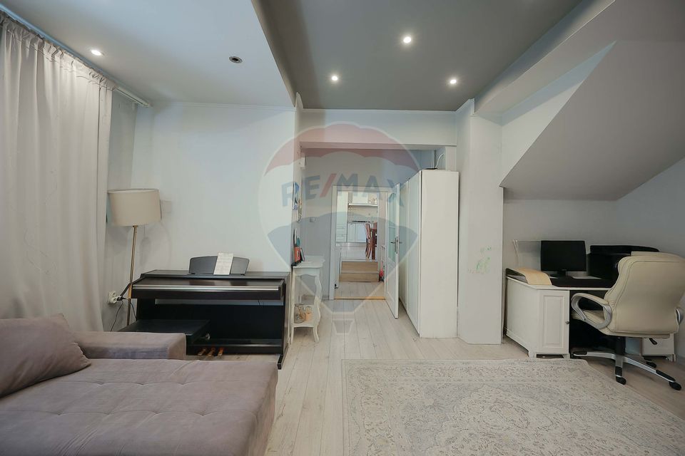 De vânzare casă în zona Nufarul