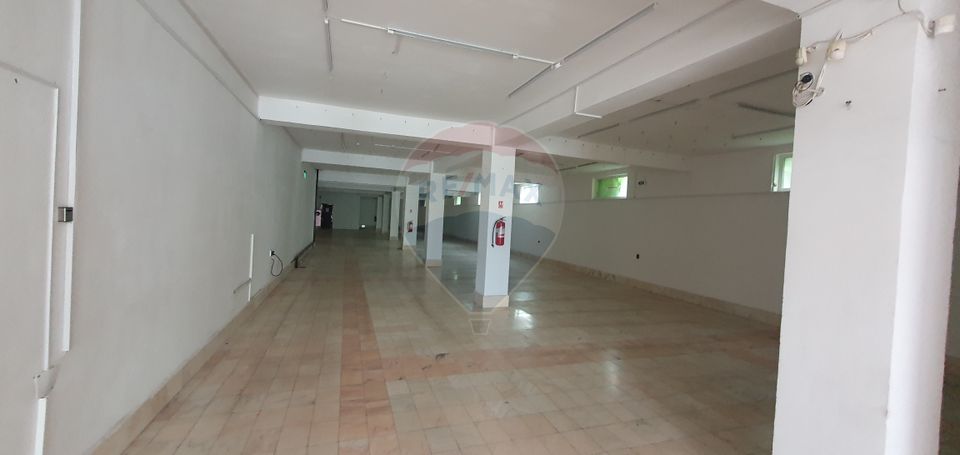 1,300sq.m Commercial Space for rent, Ultracentral area